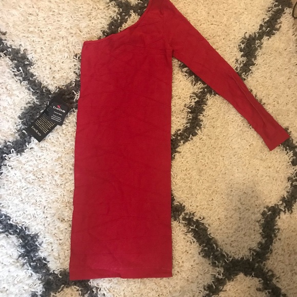 🎉🎉🎉 SOLD 🎉🎉🎉 NWT Bebe bodycon dress - Picture 2 of 3